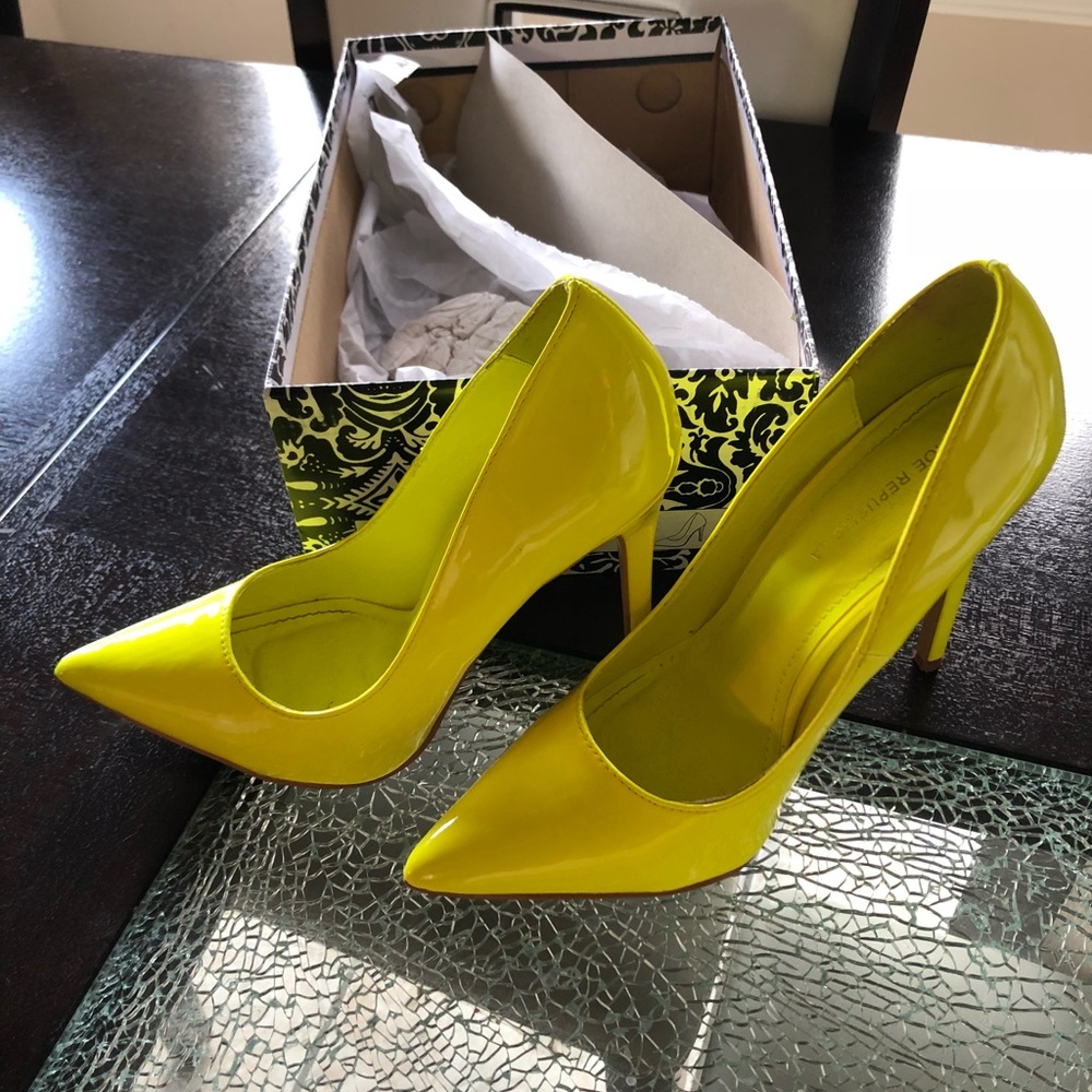 Shoes - Picture 3 of 3